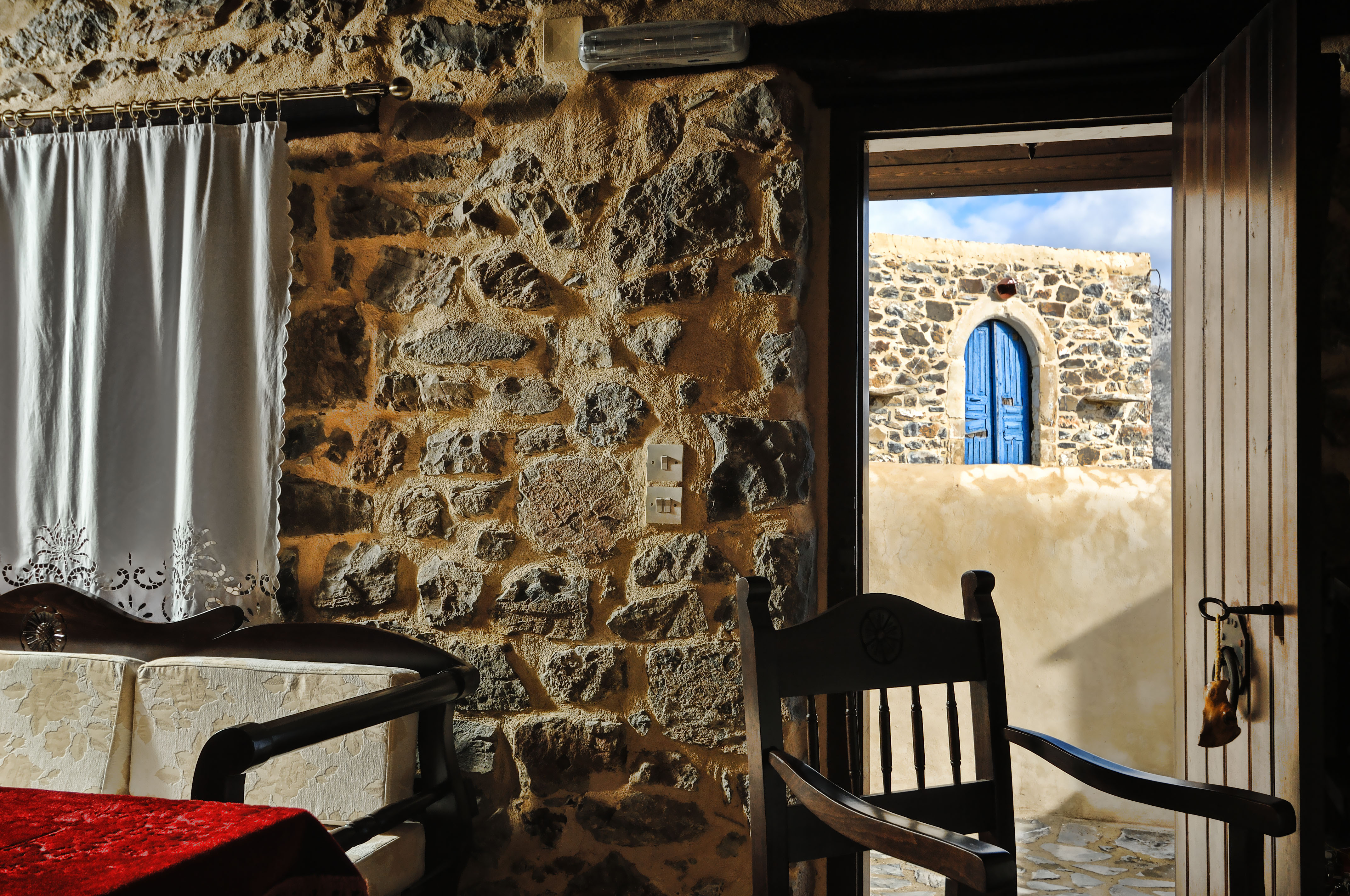 Maison de trois pièces avec deux chambres à coucher sur deux étages