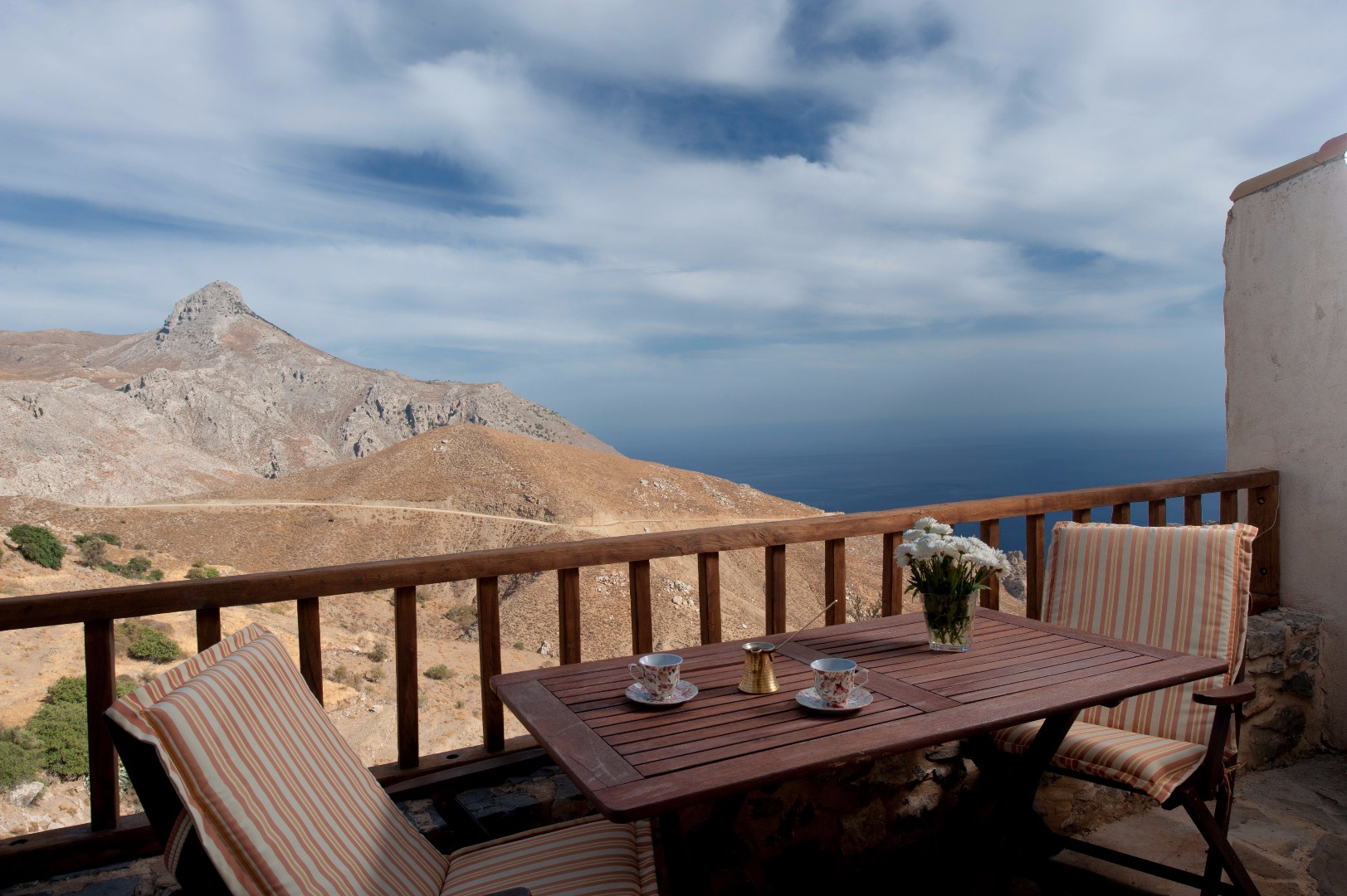 Maison de deux pièces avec une chambre à coucher