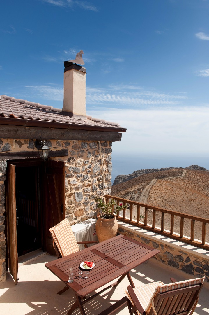Maison de trois pièces avec deux chambres à coucher sur deux étages