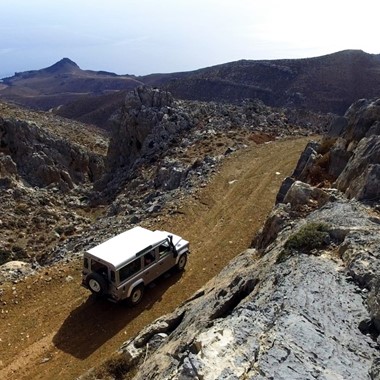 Διαδρομές 4x4 με τζιπ