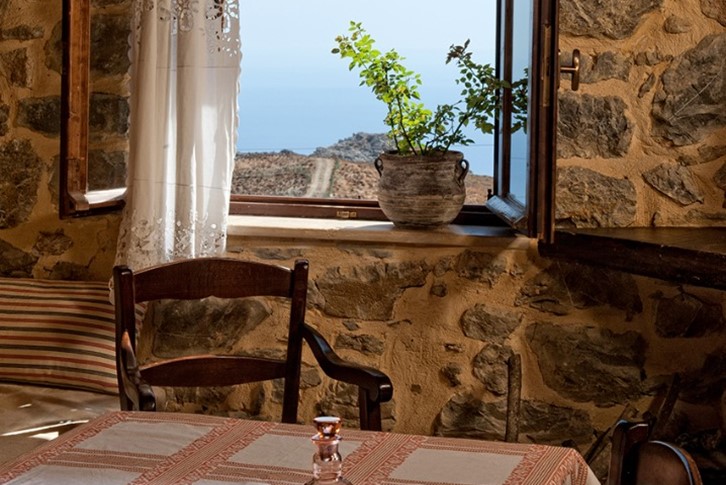 House in split levels with two bedrooms