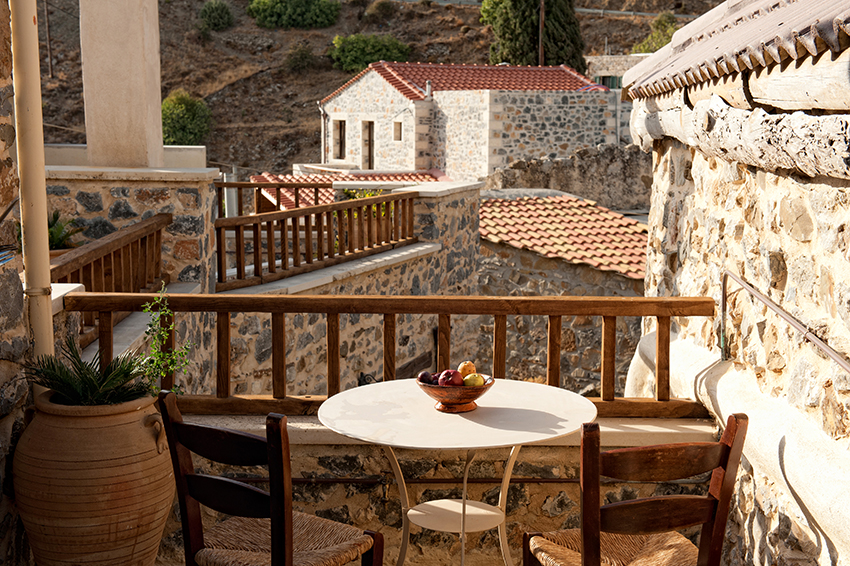 Maison de trois pièces avec deux chambres à coucher sur deux étages