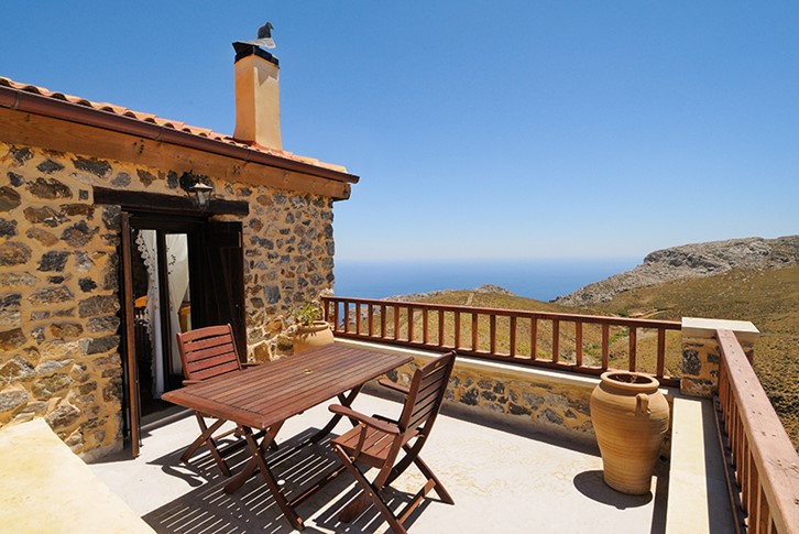 House in split levels with two bedrooms