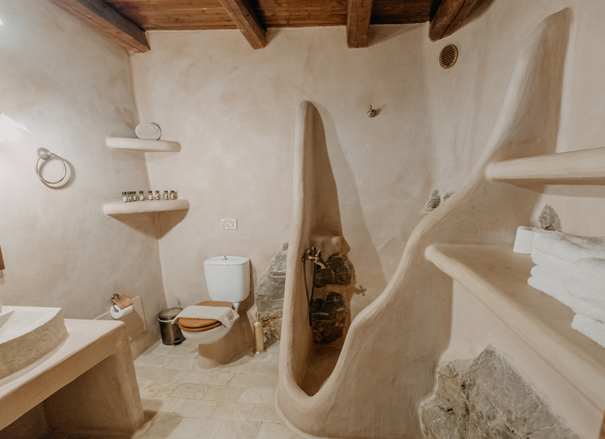 Maison de trois pièces avec deux chambres à coucher sur deux étages