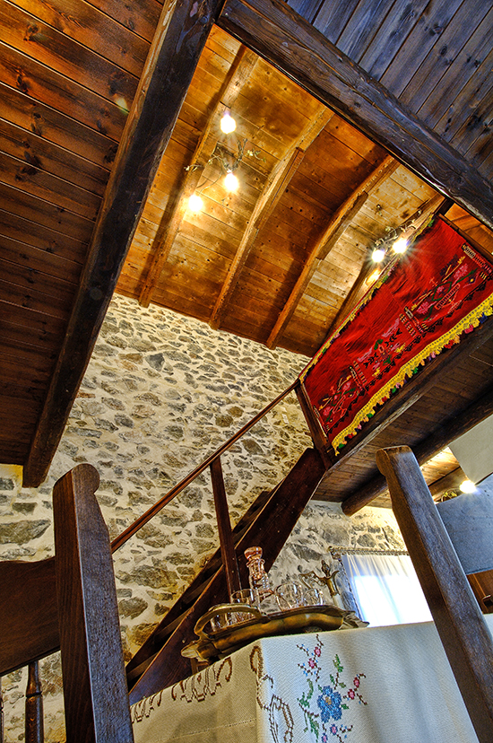 Τρίχωρη κατοικία με δύο υπνοδωμάτια θέα ξενώνα και θάλασσα