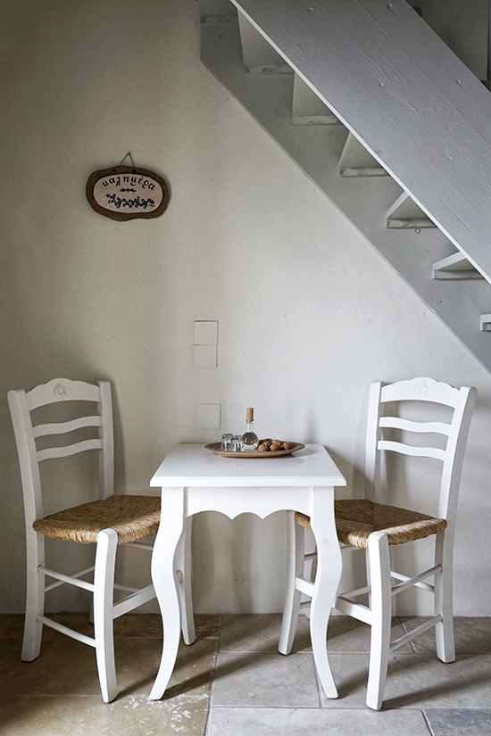Maison de deux pièces avec une chambre à coucher