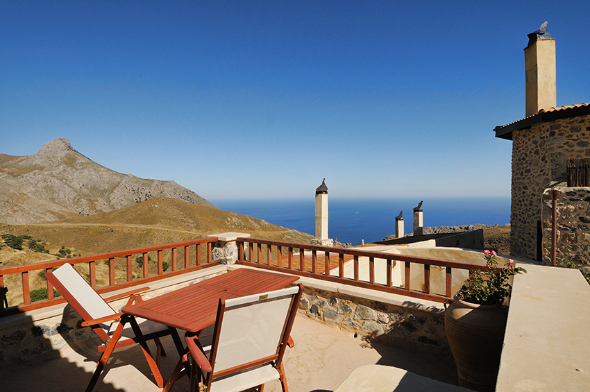 Maison de deux pièces avec une chambre à coucher