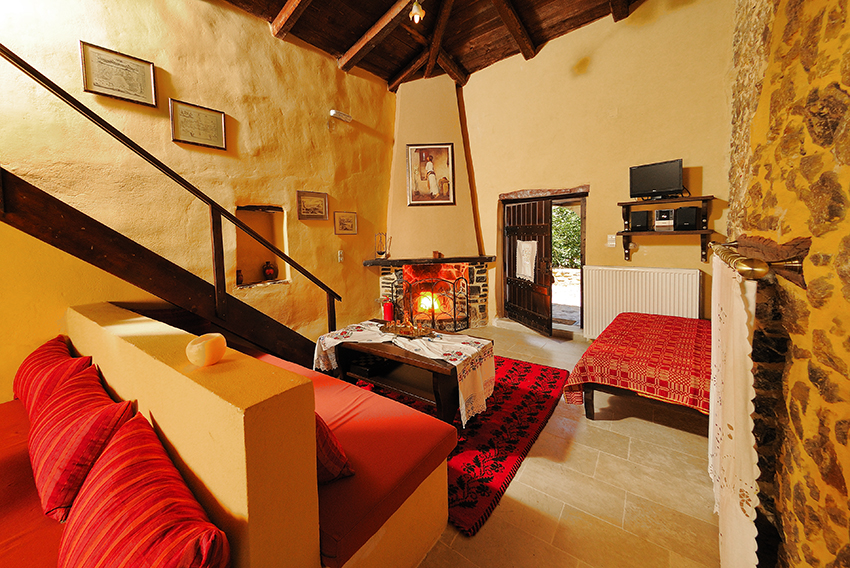 Maison de deux pièces avec une chambre à coucher